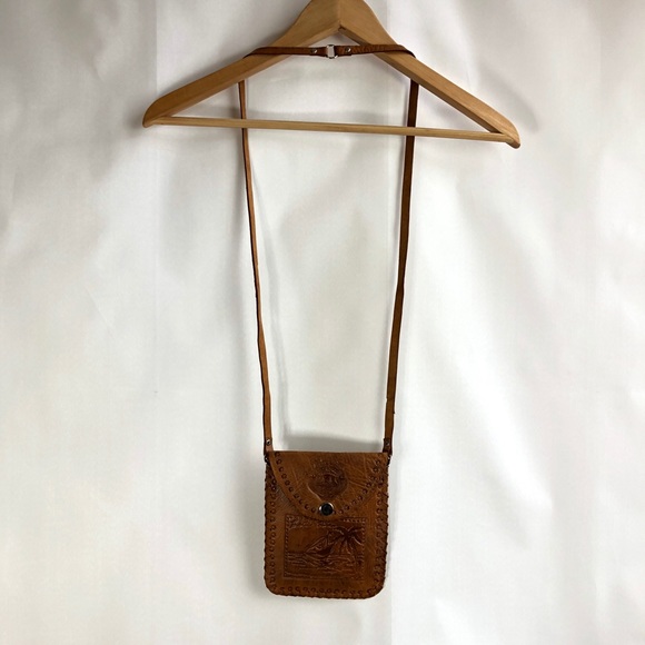 Vintage Hand-Tooled Leather Costa Rican Purse - Picture 3 of 7